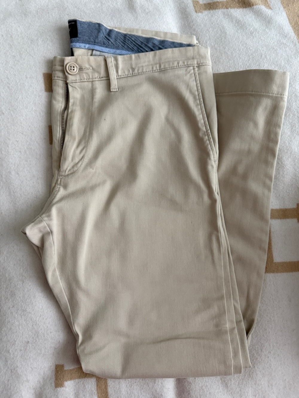 J. Crew Men's Khaki Chino Pants in Light Beige